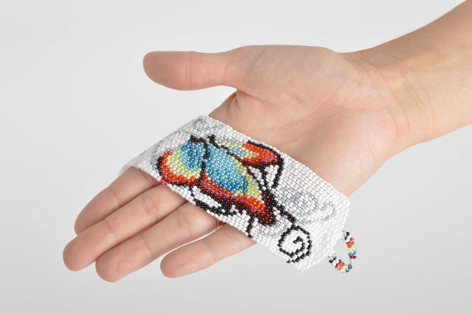 Geflochtenes breites Armband aus Glasperlen künstlerische Handarbeit foto 5