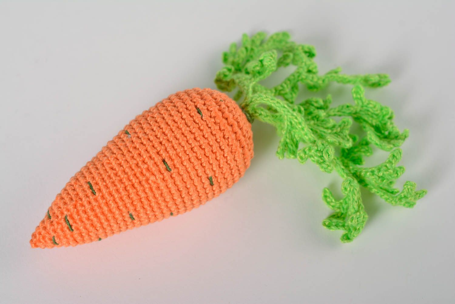 Hochet bébé fait main Jouet carotte orange en coton au crochet Jouet pour bébé photo 1