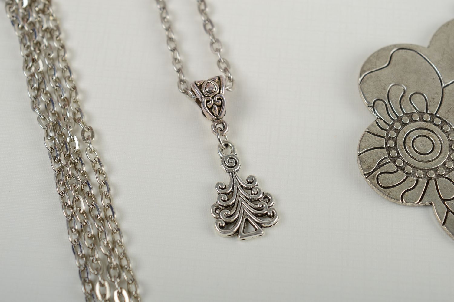 Designer pendant handmade pendant on chain metal pendant metal jewelry for girls photo 1