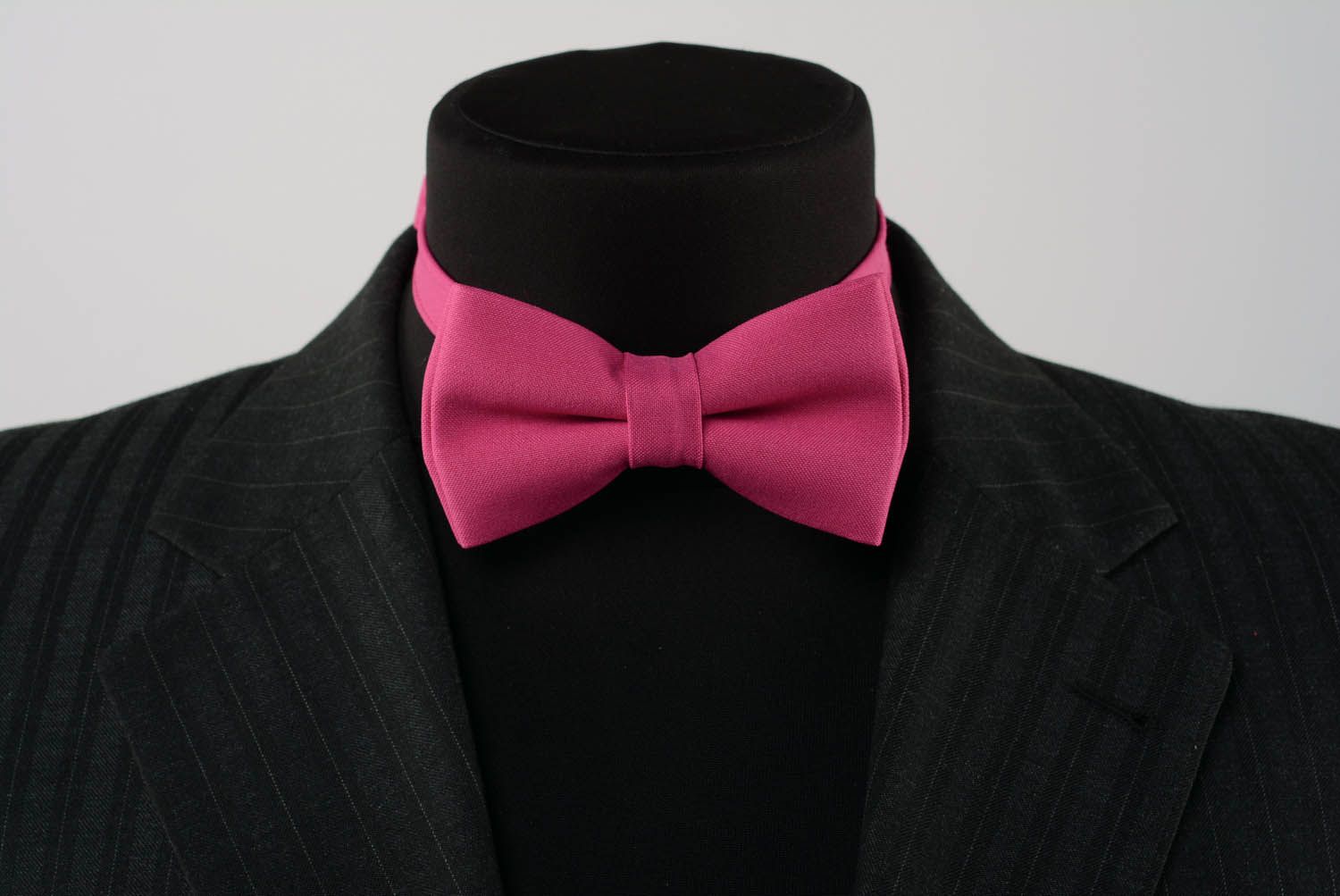 Textile bow tie of crimson color photo 2