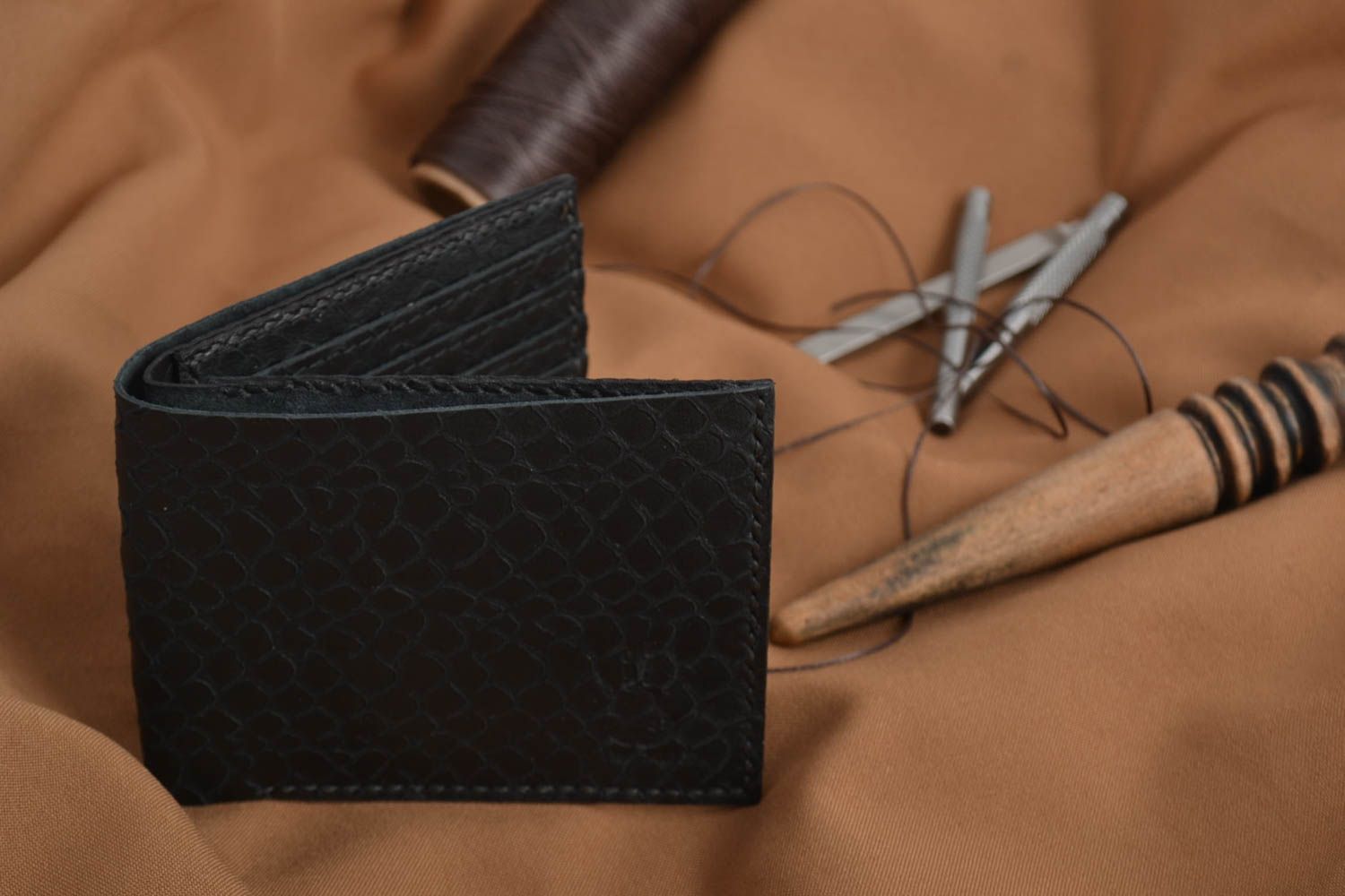 Handmade Leder Portmonee Geldbörse Herren schwarz Geschenkidee für Männer foto 1