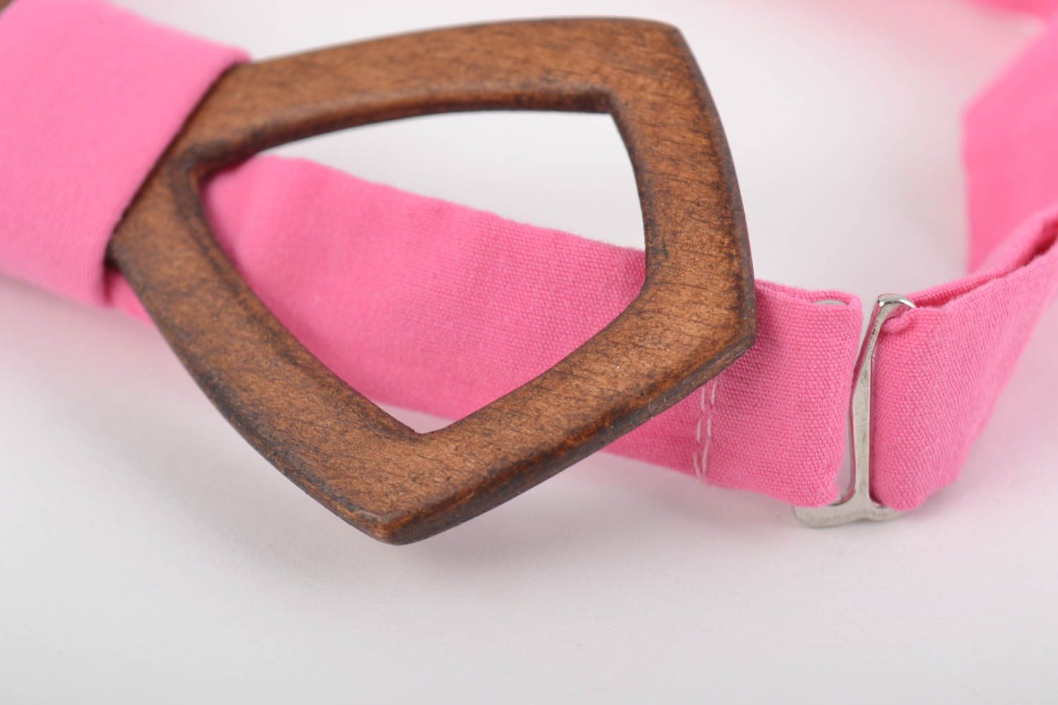 Unusual beautiful handmade designer wooden bow tie with pink insert photo 2