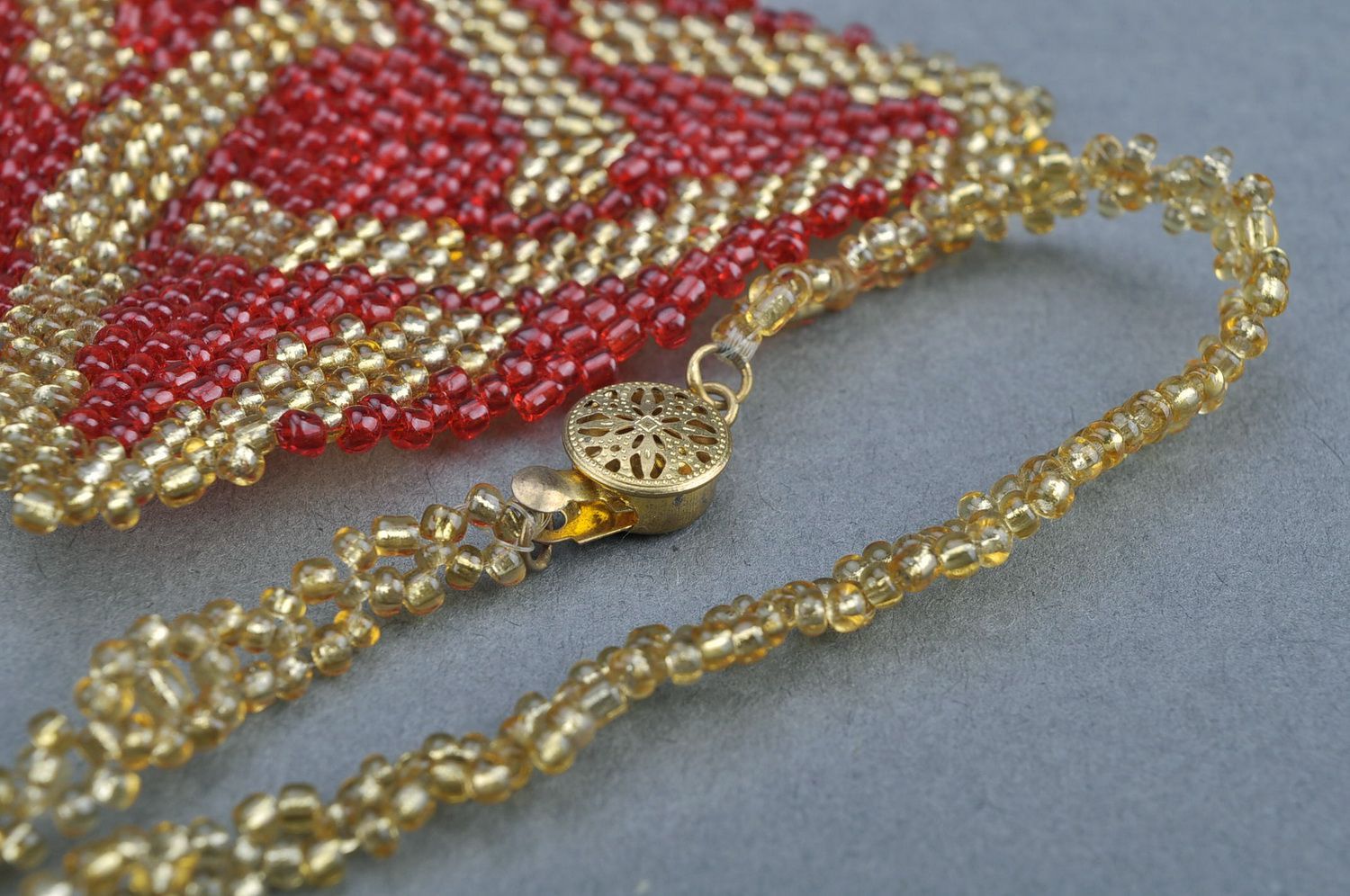 Halskette aus Glasperlen Keltischer Knoten foto 3