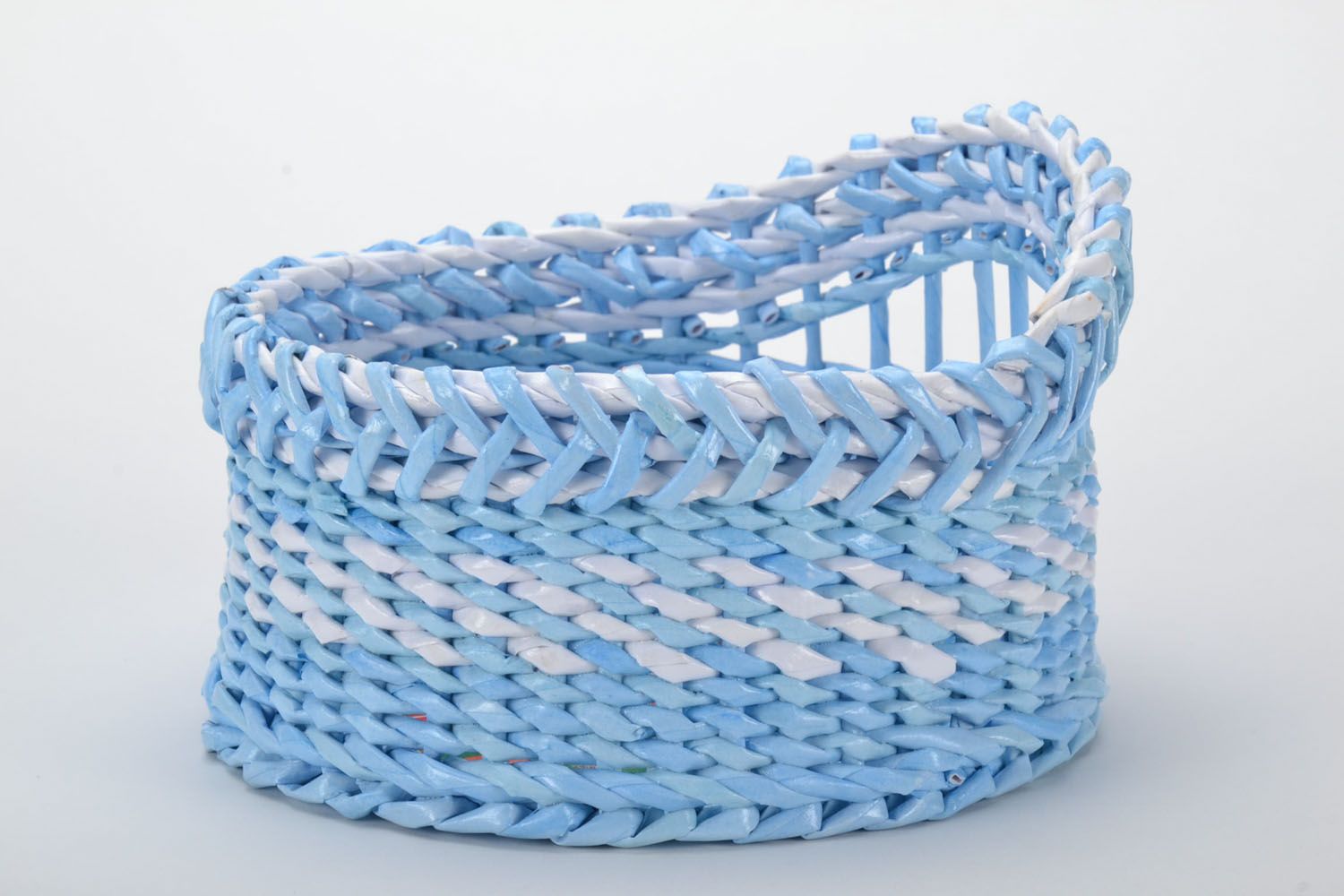 Woven basket for needlework photo 4