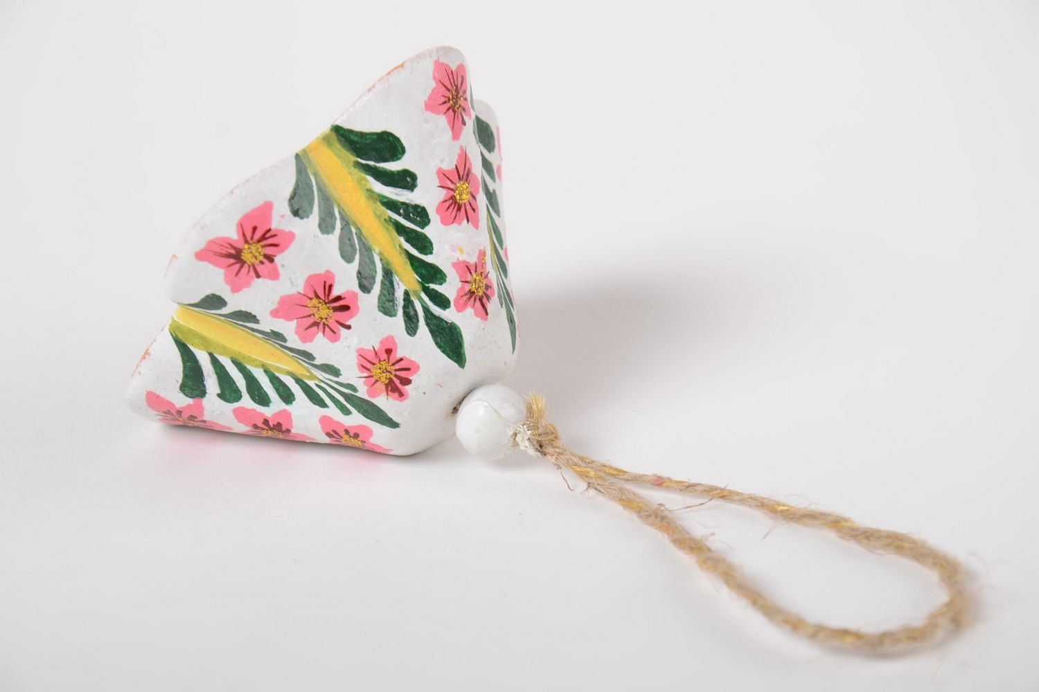 Cloche en céramique à suspendre blanche avec fleurs faite main décorative photo 4
