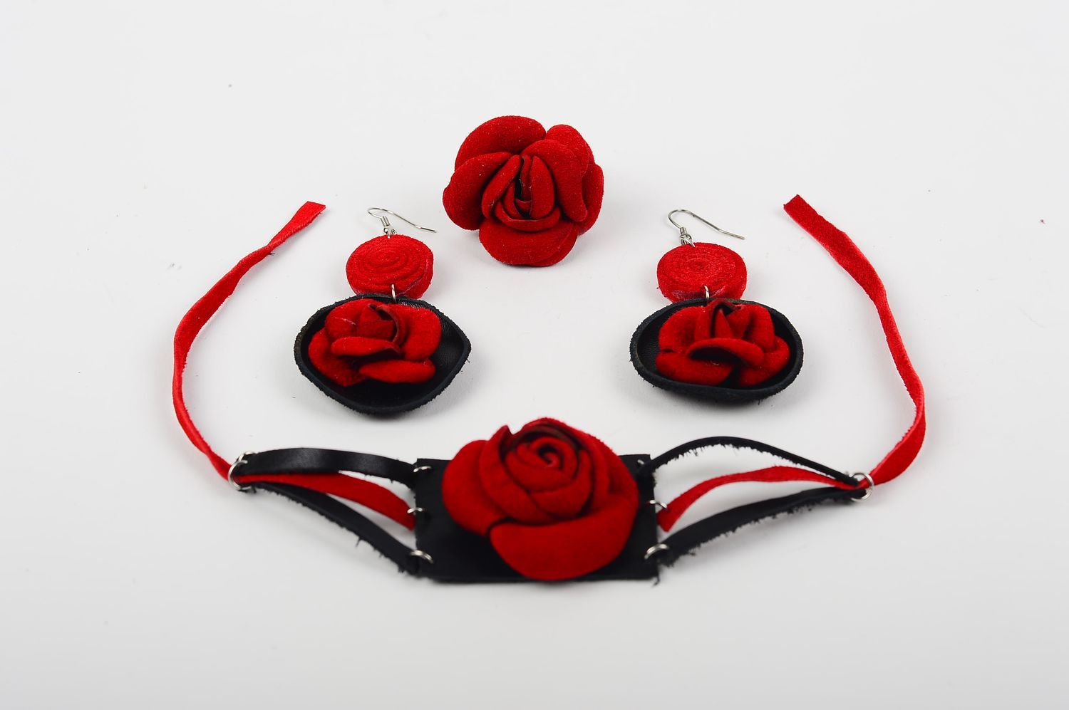Set de Bijoux fait main en cuir avec roses rouges Cadeau femme accessoires photo 2
