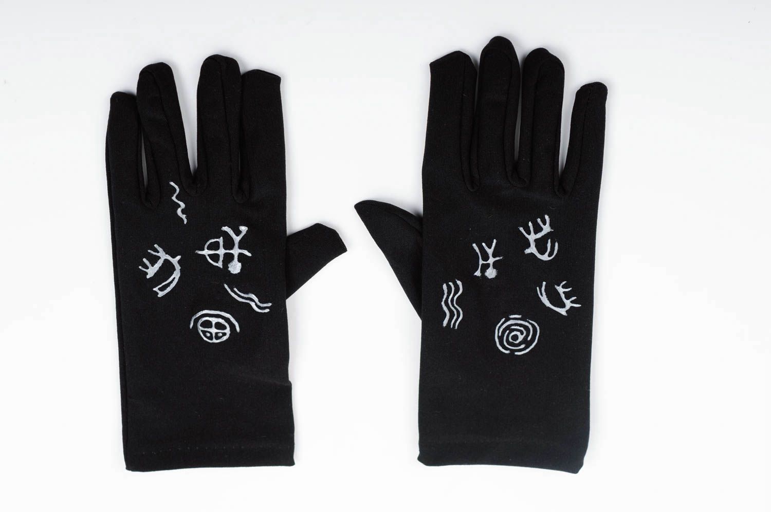 Gants tissu faits main Vêtement design Cadeau original avec motifs noirs photo 1