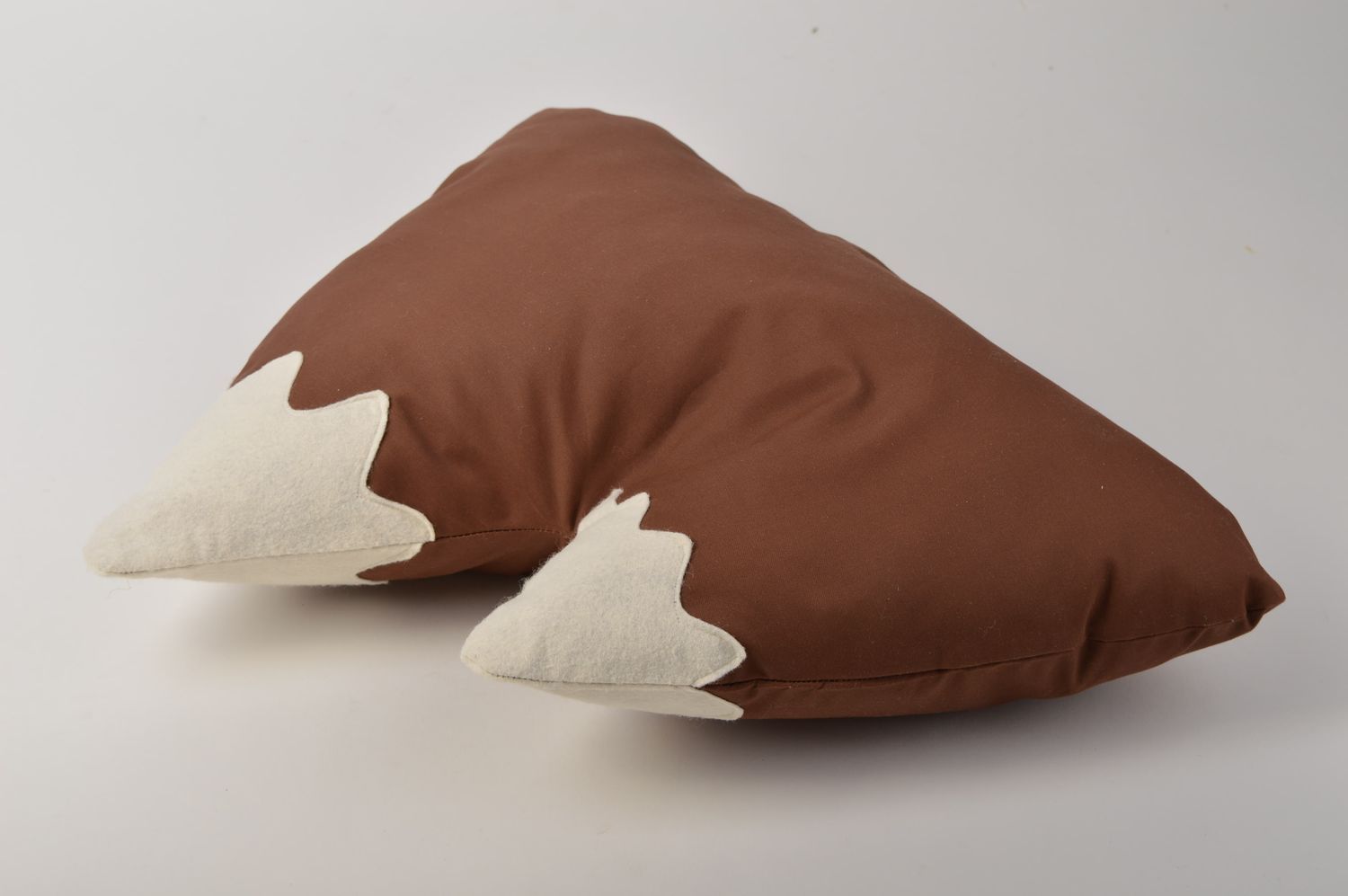 Подушка на диван ручной работы декоративная подушка оригинальный подарок Горы фото 3