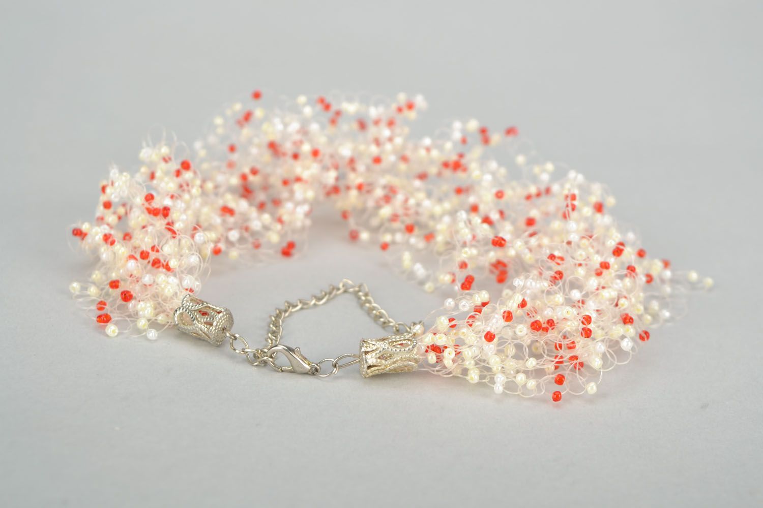 Airy beaded necklace White and Red photo 4