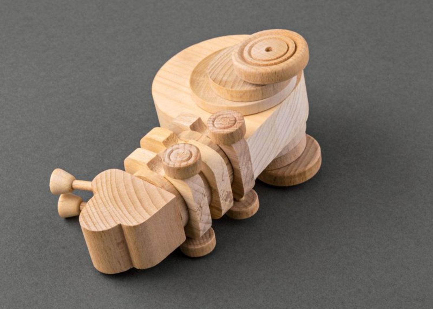 Wooden toy snail photo 6