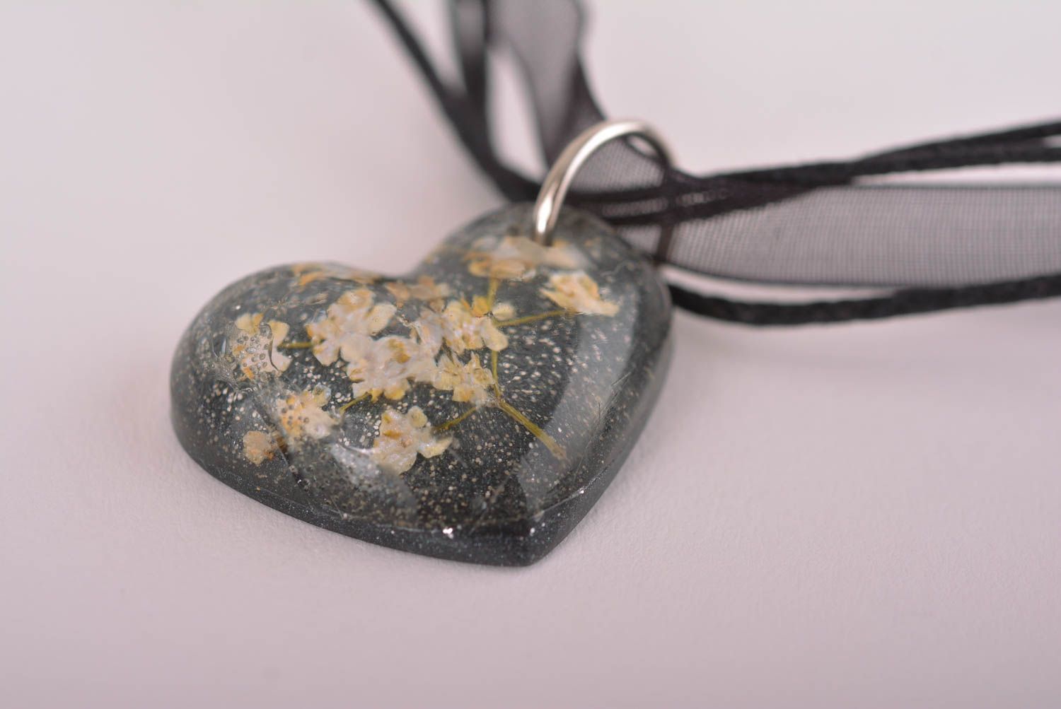 Beautiful handmade neck pendant stylish pendant with real flowers gifts for her photo 2