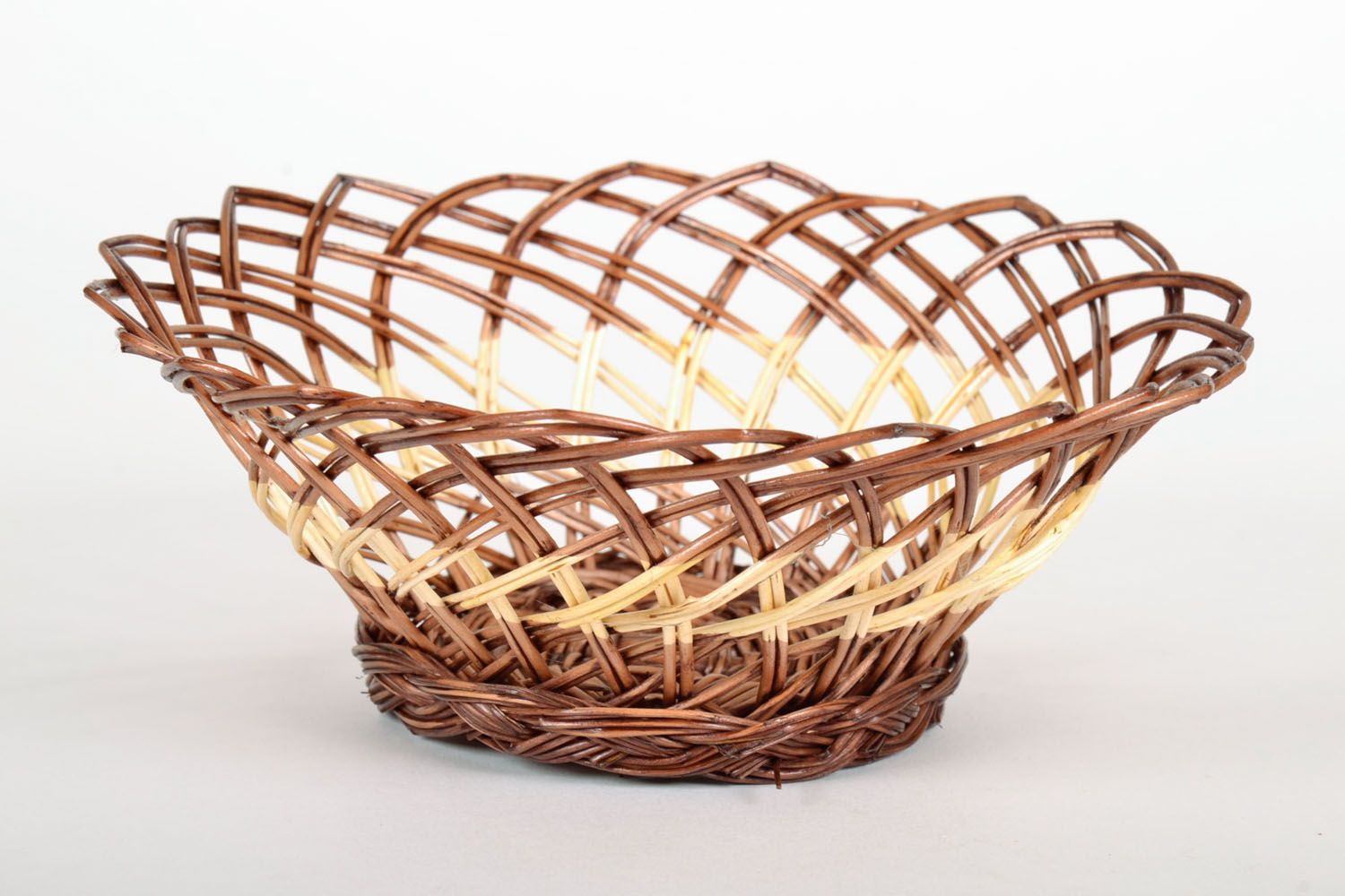 Beautiful woven basket photo 3