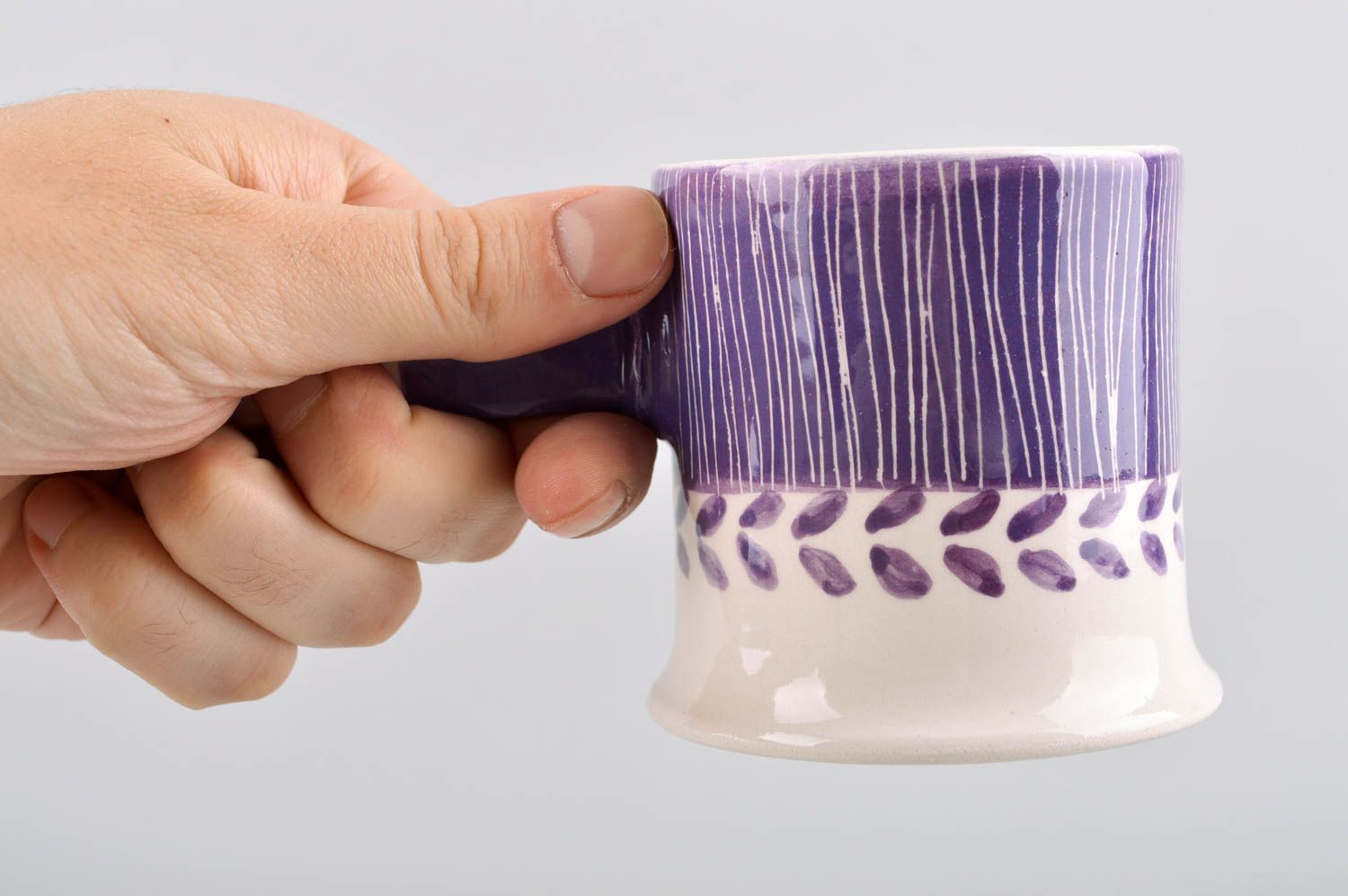 Tasse à thé faite main Mug original blanc violet Vaisselle design céramique photo 5
