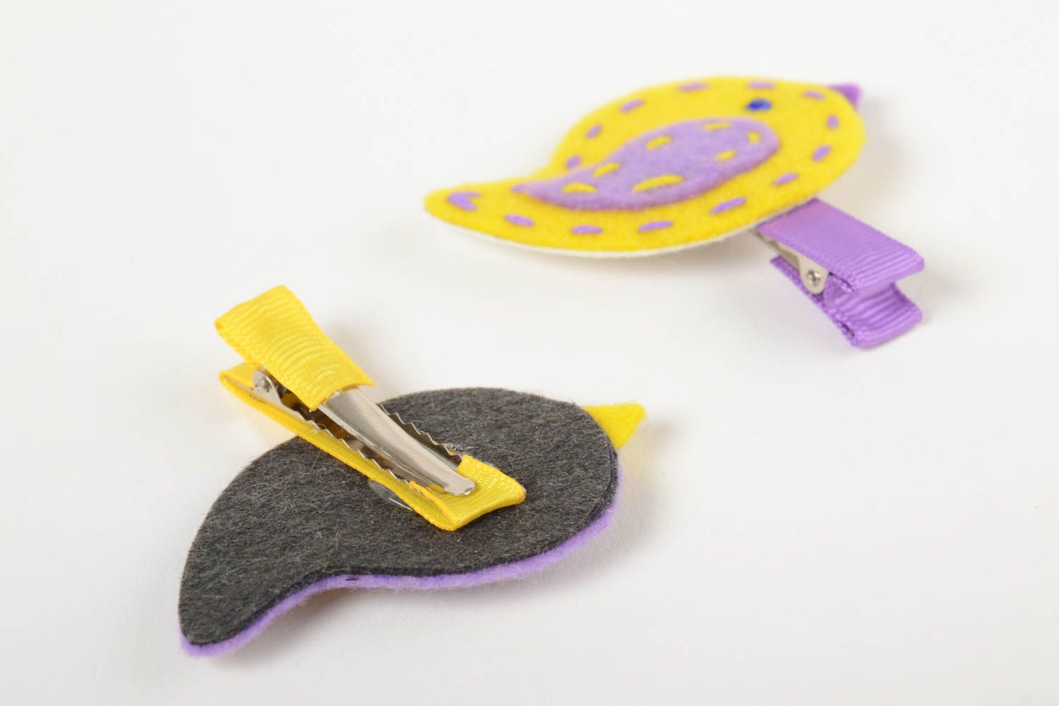 Children's handmade hairpins in the form of yellow and purple birds set 2 pieces photo 3