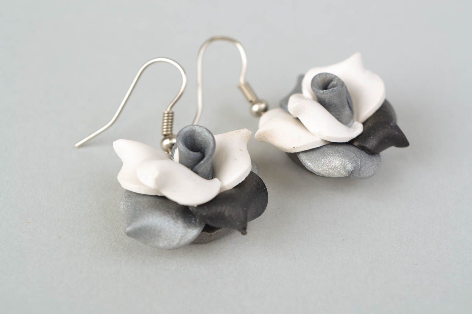 Polymer clay earrings with gray roses photo 1
