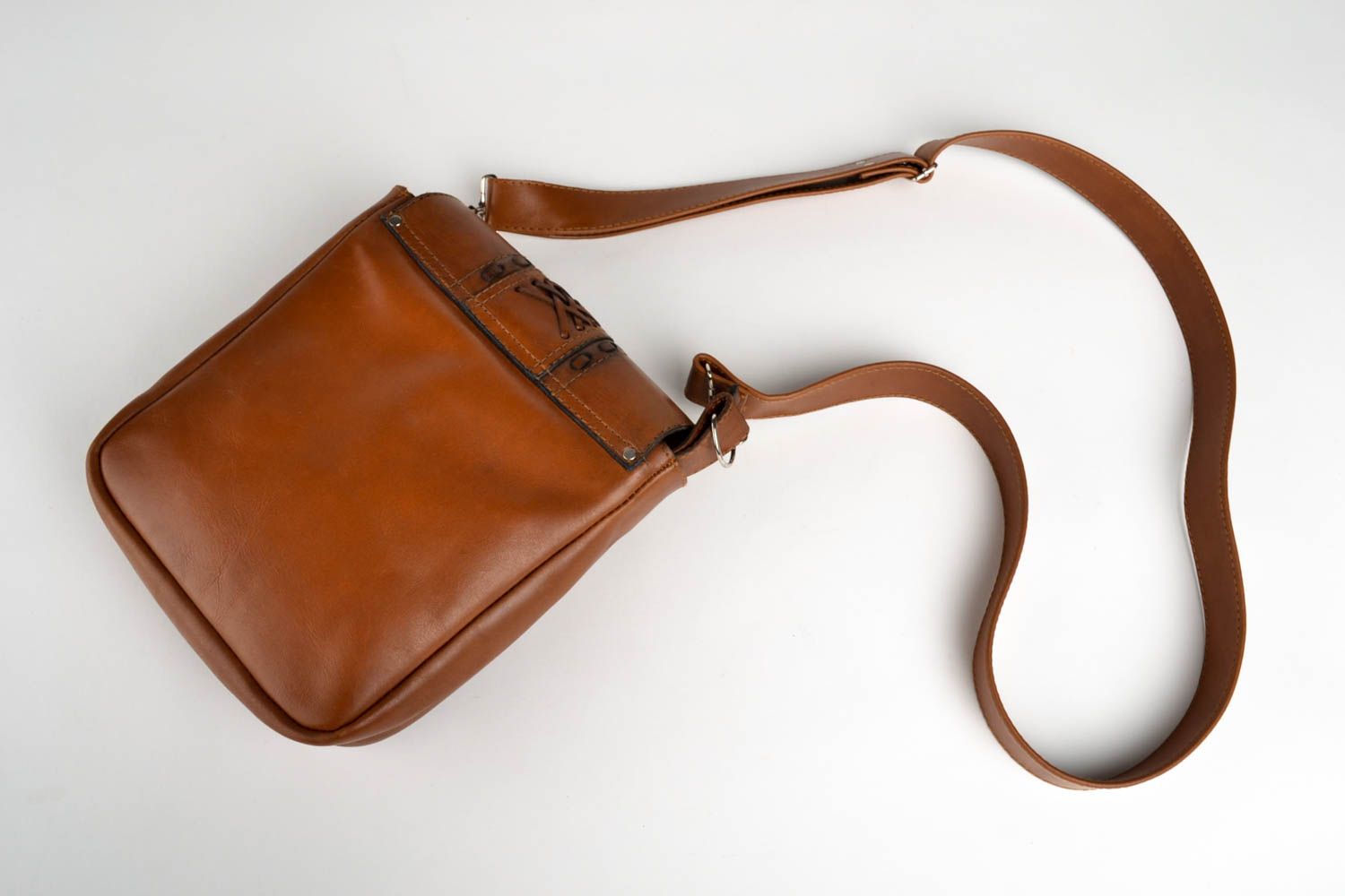 Сумка ручной работы сумка через плечо с узором кожаная сумка светло коричневая фото 2