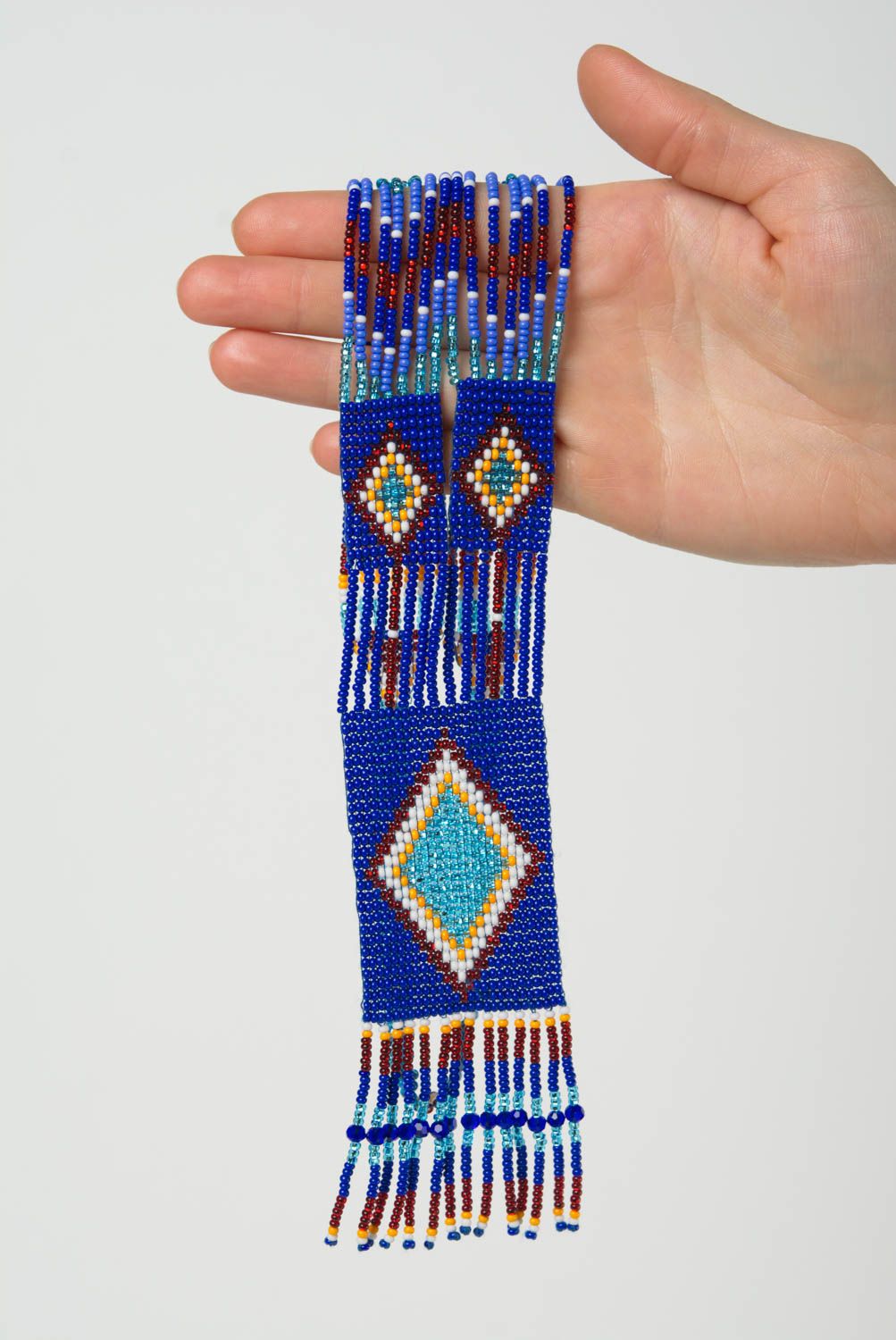 Collar hecho a mano de abalorios de estilo étnico artesanal largo de color azul foto 4