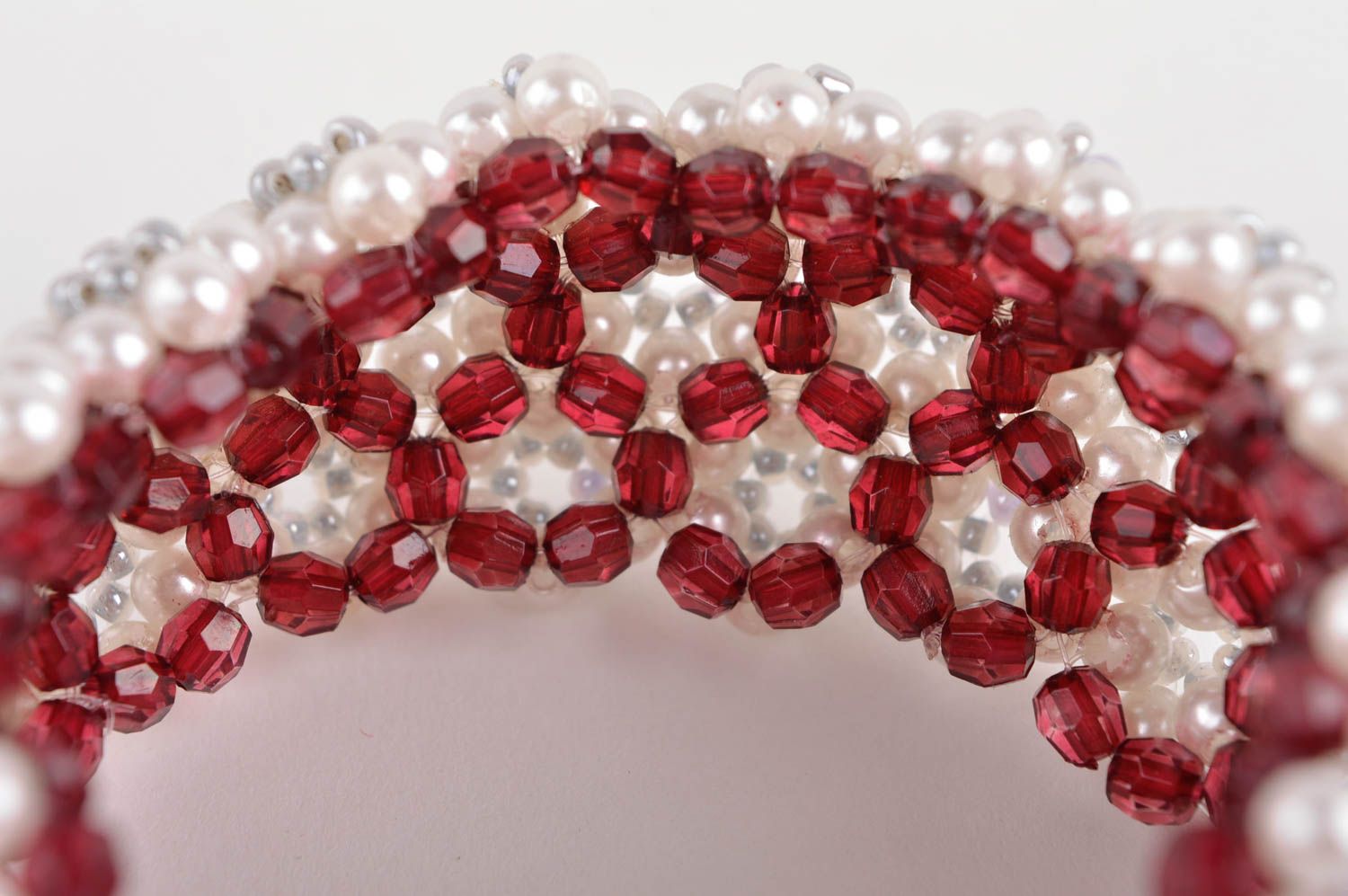 Bracelet blanc Bijou fait main fausses perles blanc-rouge Cadeau femme photo 5