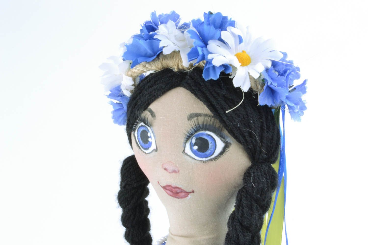 Мягкая кукла в украинском костюме фото 2