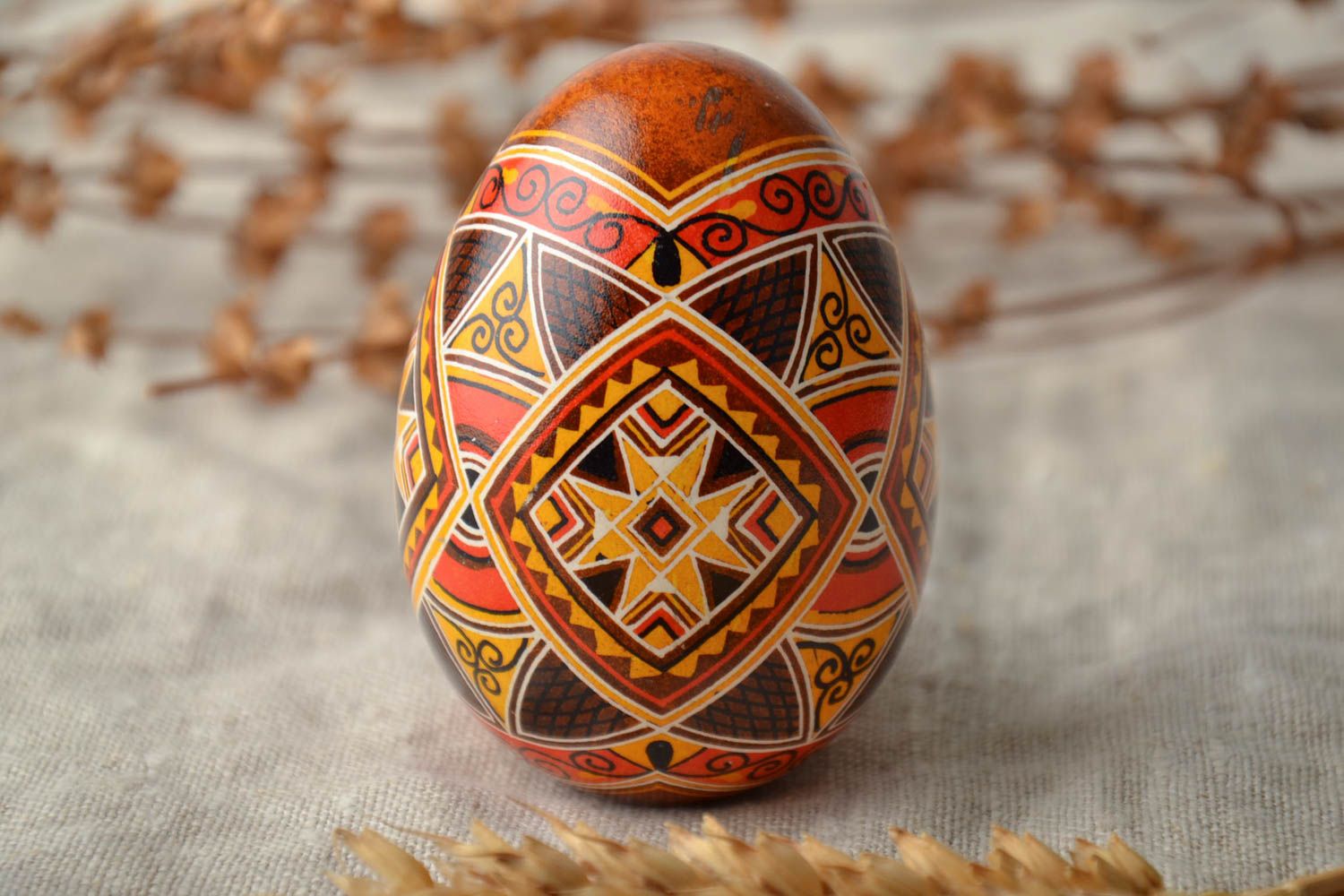 Декоративное яйцо хэнд мейд с этническими узорами  фото 1