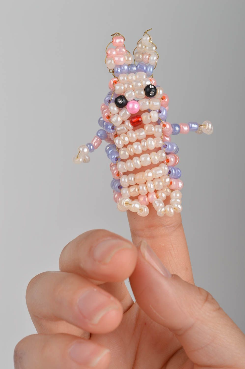 Handmade funny white finger puppet toy kitty woven of Chinese beads for parents photo 1