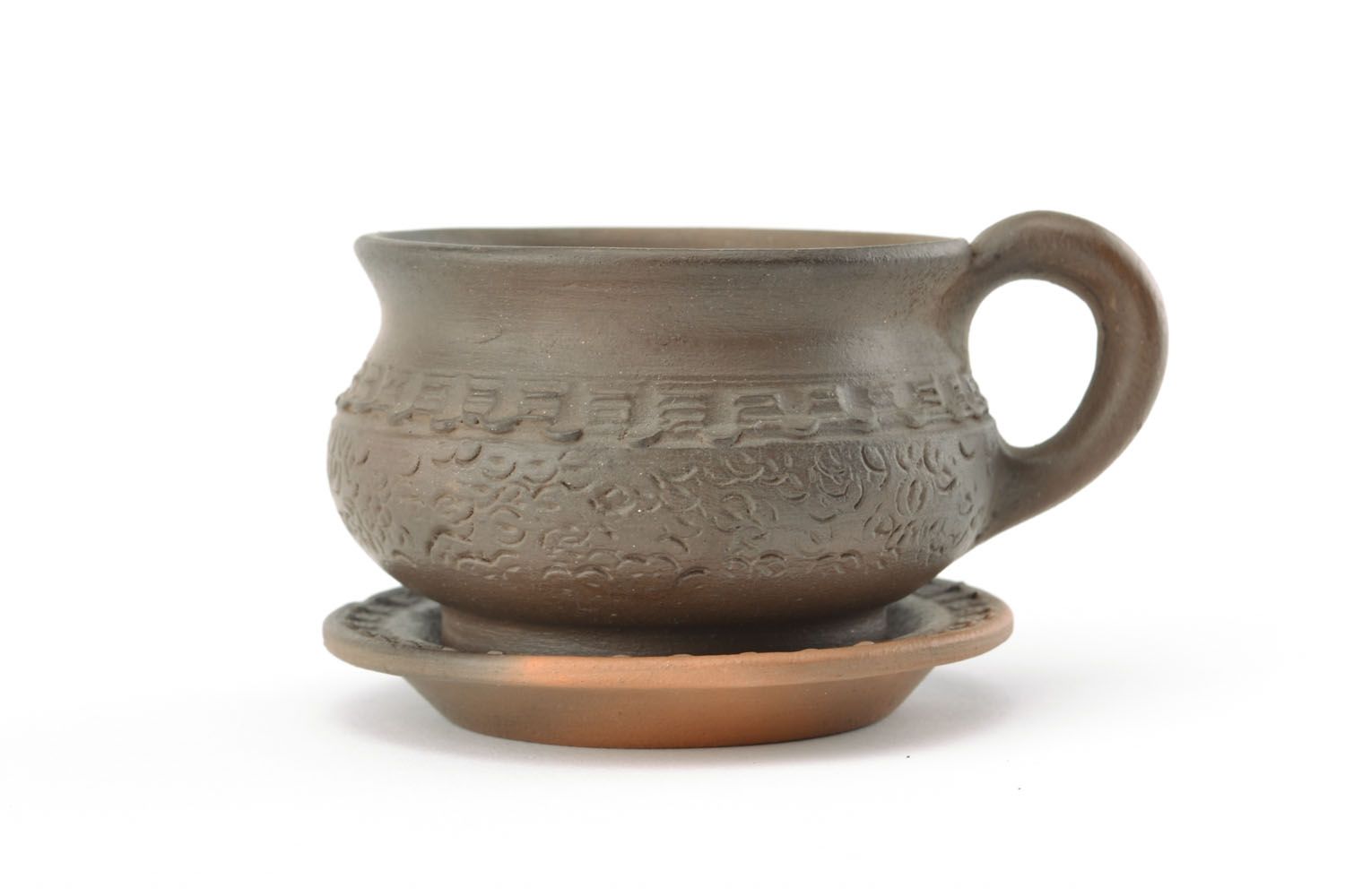 Medium size natural clay coffee cup with handle and saucer photo 1