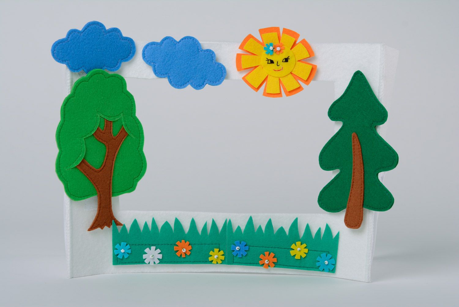 Handmade multi-colored desktop felt puppet theater with folding screen and scenery photo 2