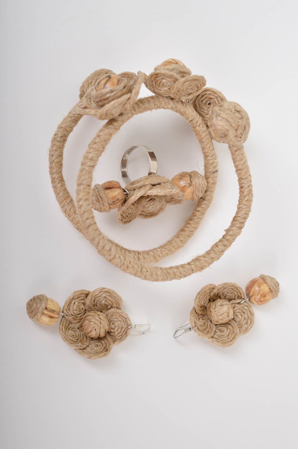 Дизайнерская бижутерия ручной работы браслет из шнура красивый перстень и серьги фото 5