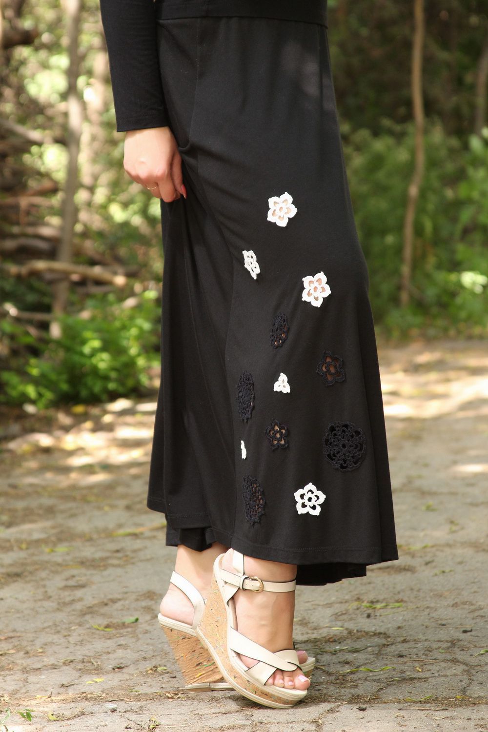 Ensemble de vêtements tricotés: jupe et pull Lotus noir photo 2