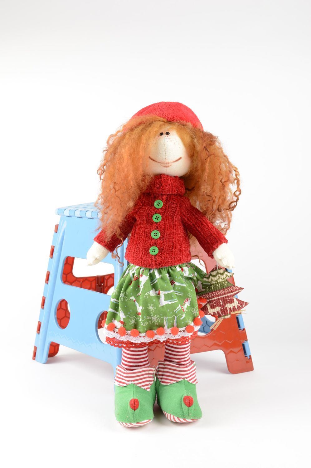 Веселая кукла ручной работы кукла из ткани в интерьере игрушка для девочек фото 1