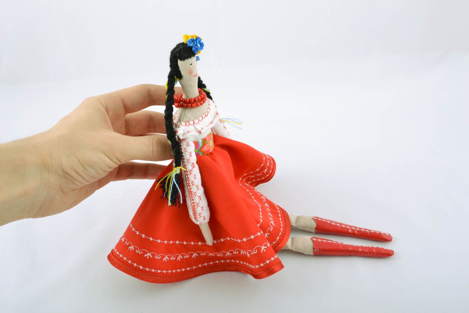 Poupée en lin avec costume traditionnel photo 4