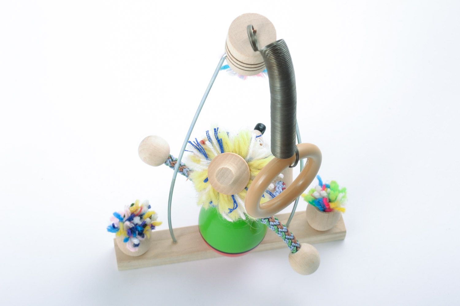 Деревянная эко игрушка мышка на качелях яркая с росписью подарок ручная работа фото 4