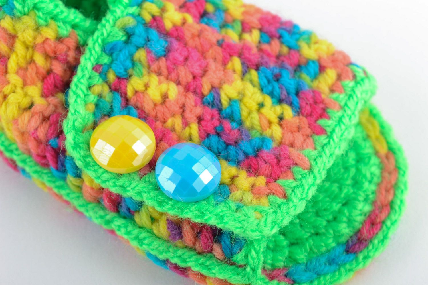 Sandales pour bébé tricotées en coton faites main originales de couleur verte photo 3