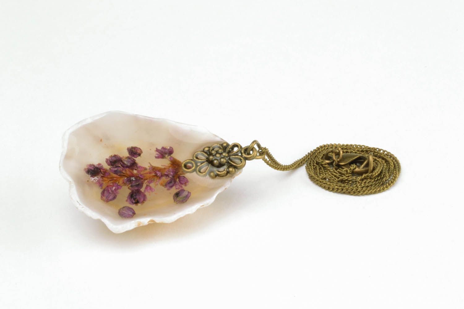 Pendant in the shape of flower photo 1