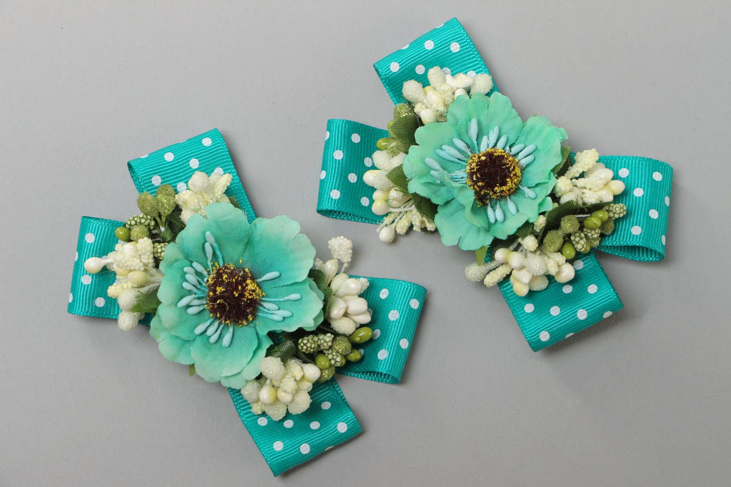 Set of 2 handmade hair clips with small rep ribbon bows of turquoise color photo 2