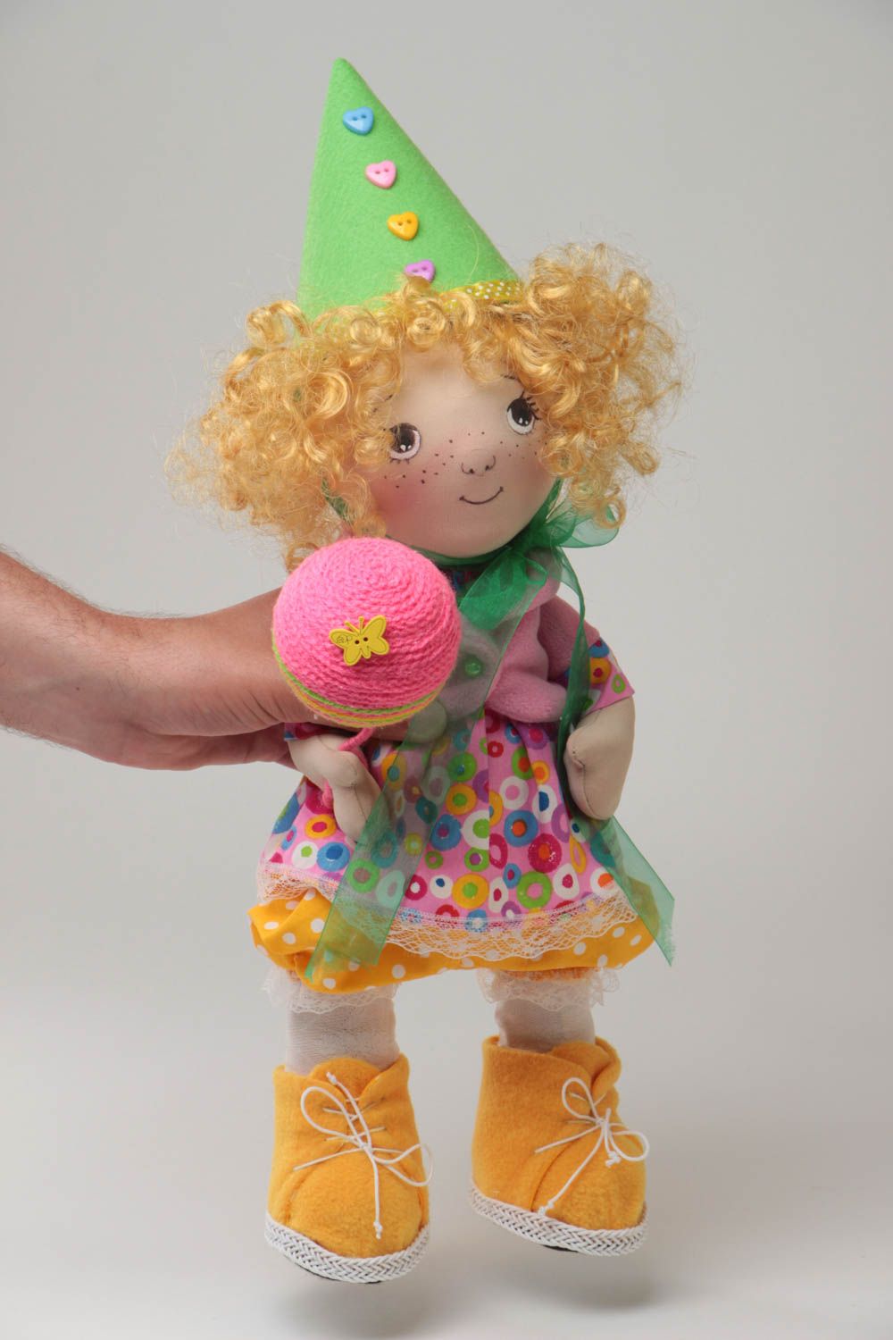 Interieur Puppe aus Textil handmade Spielzeug für Kinder Lockiges Mädchen foto 5