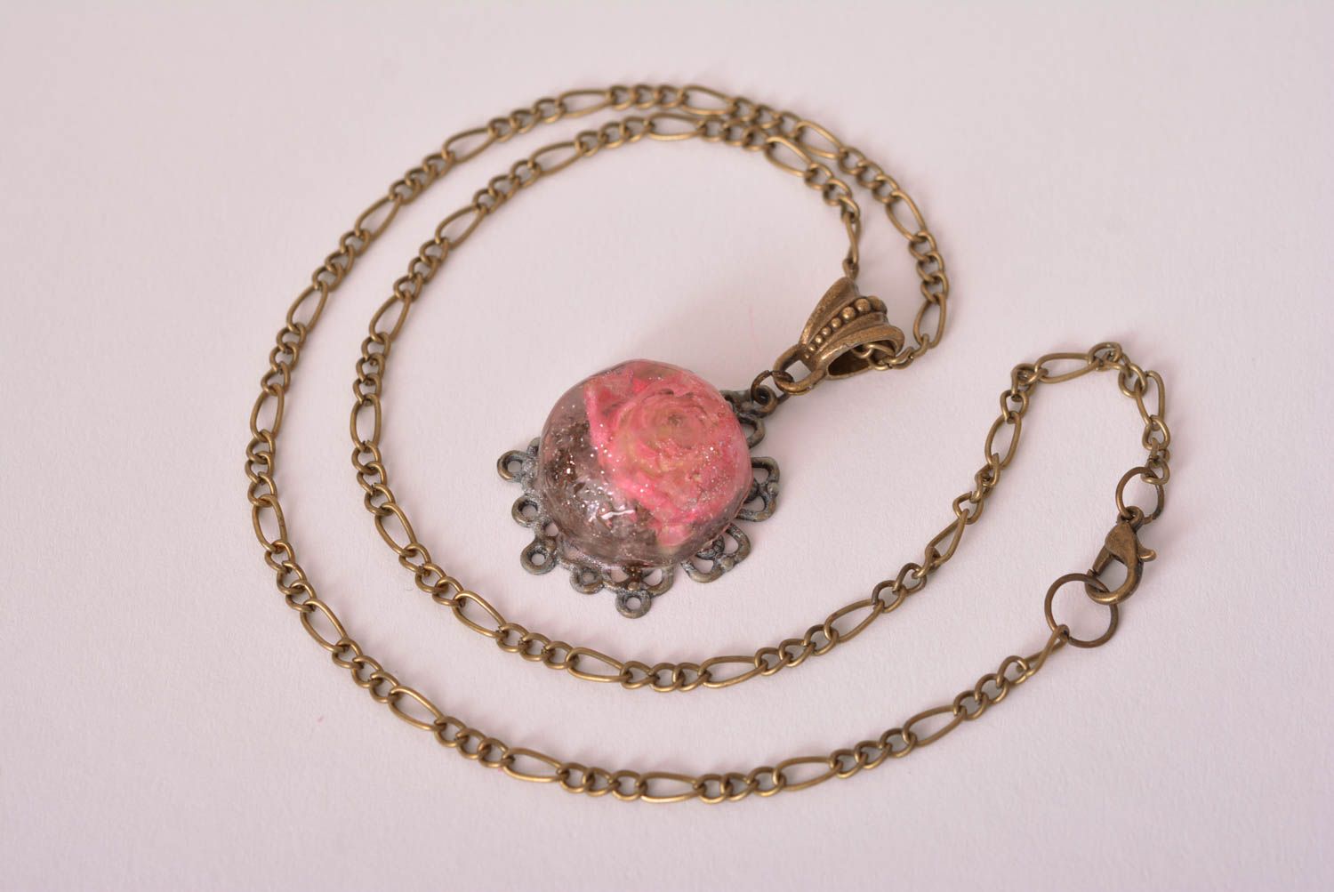 Colgante artesanal con flor rosa accesorio para mujer adorno para el cuello foto 2