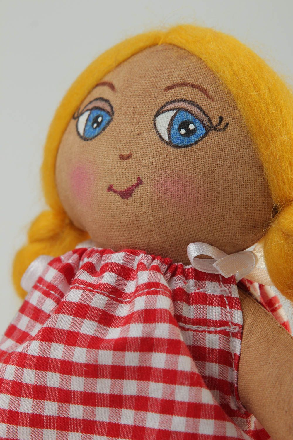 Игрушка ручной работы подарок на новоселье Кукла малышка мягкая игрушка фото 3