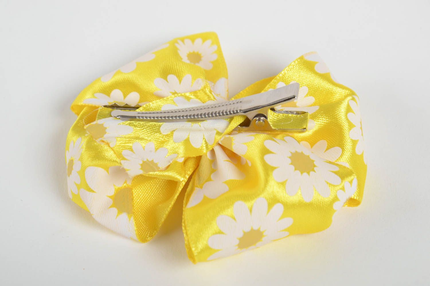 Заколка для волос в виде бантика из лент желтая с цветком модная ручной работы фото 3