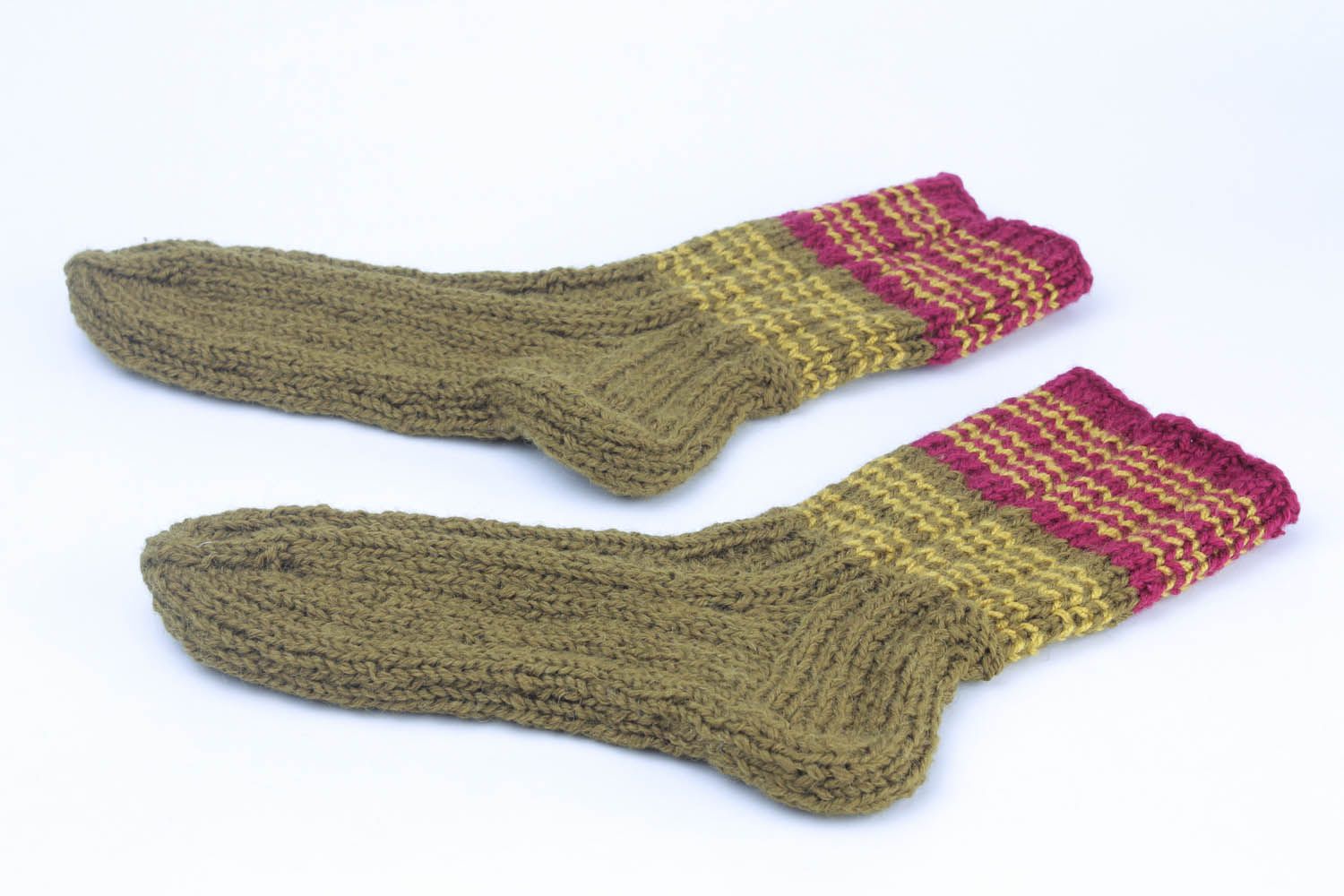 Green knitted socks photo 4