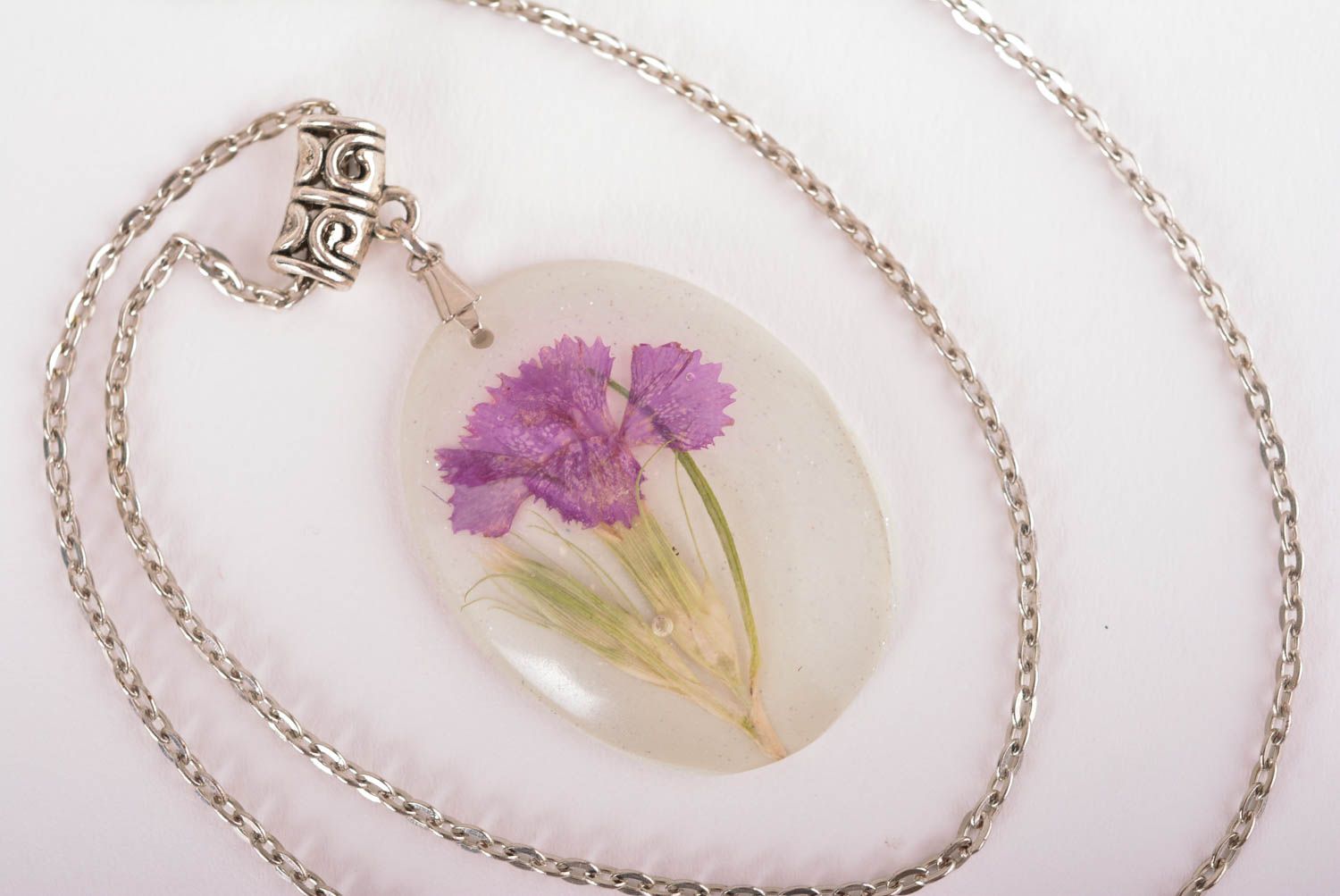 Stylish handmade neck pendant with real flowers unusual epoxy pendant gift ideas photo 2