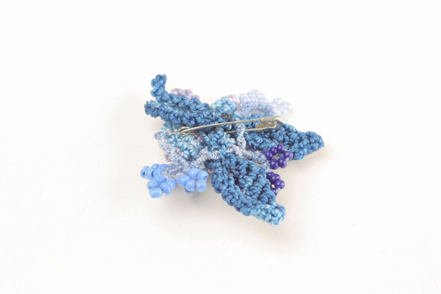 Плетеная брошь-цветок  фото 3