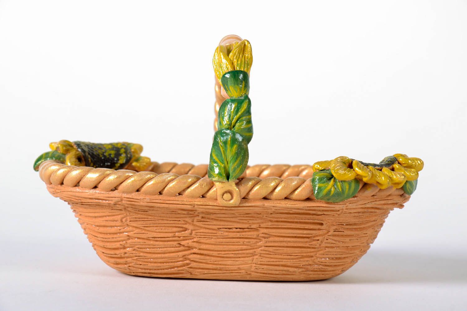 Ceramic fruit bowl in the shape of a basket photo 2