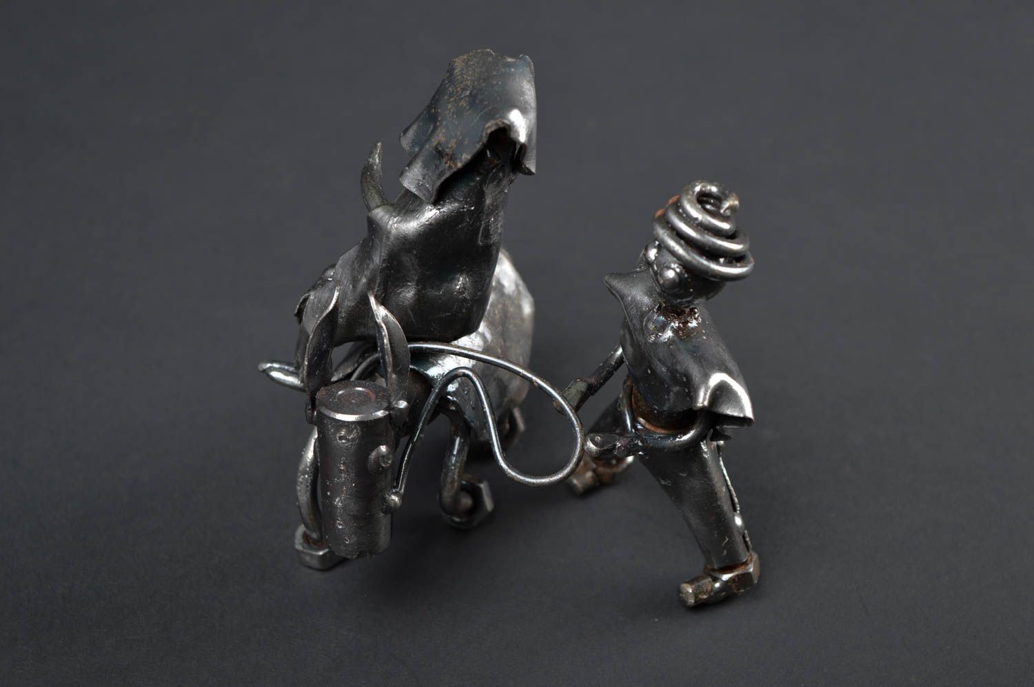 Figurine en métal faite main Statuette design déco Captive Cadeau original photo 1