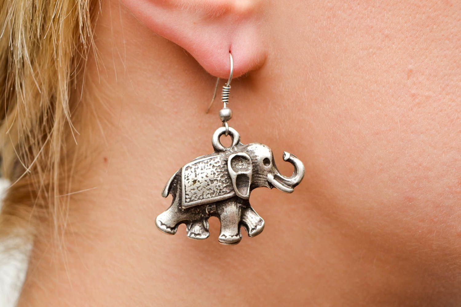 Boucles d'oreilles métal Bijou fait main éléphants design Cadeau pour femme photo 2