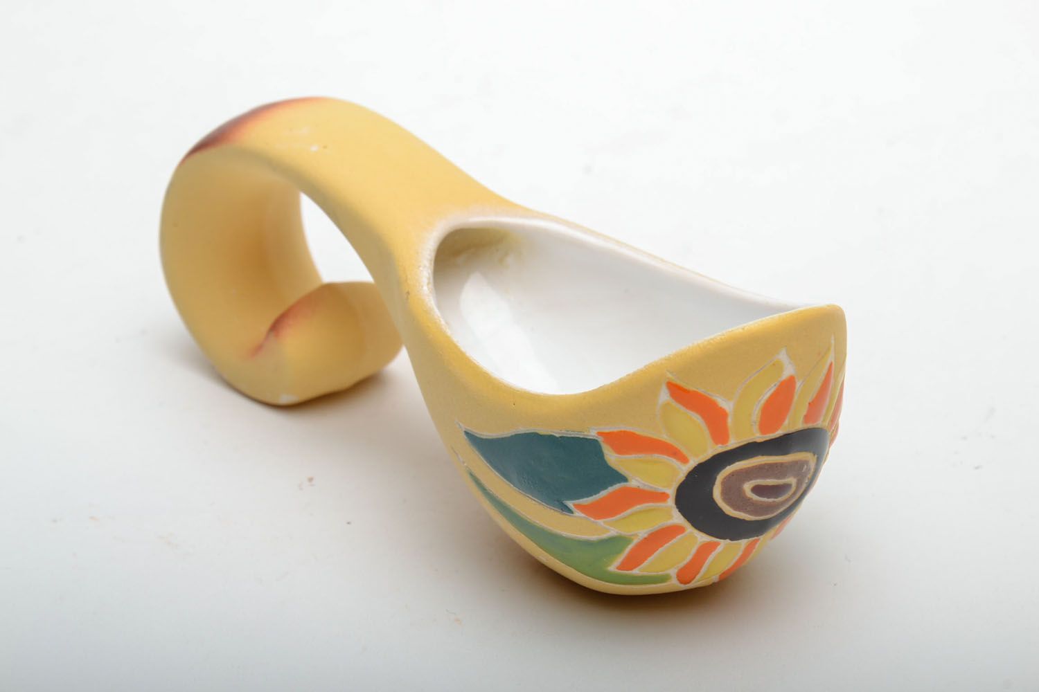 Ceramic bowl and four spoons photo 4
