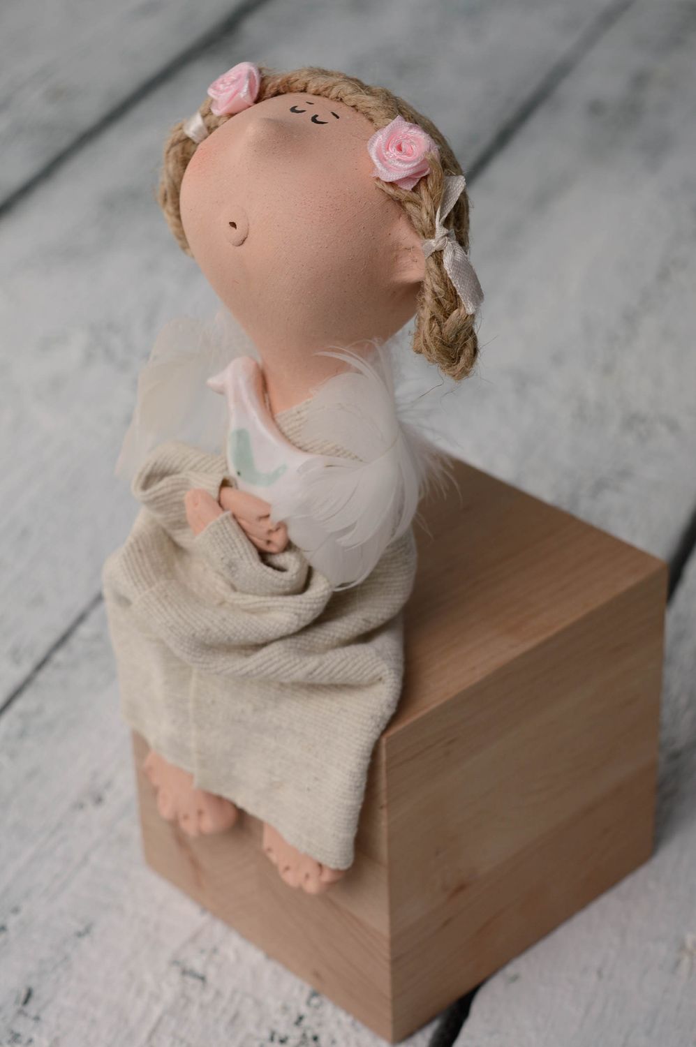 Ceramic figurine Offended Angel photo 1