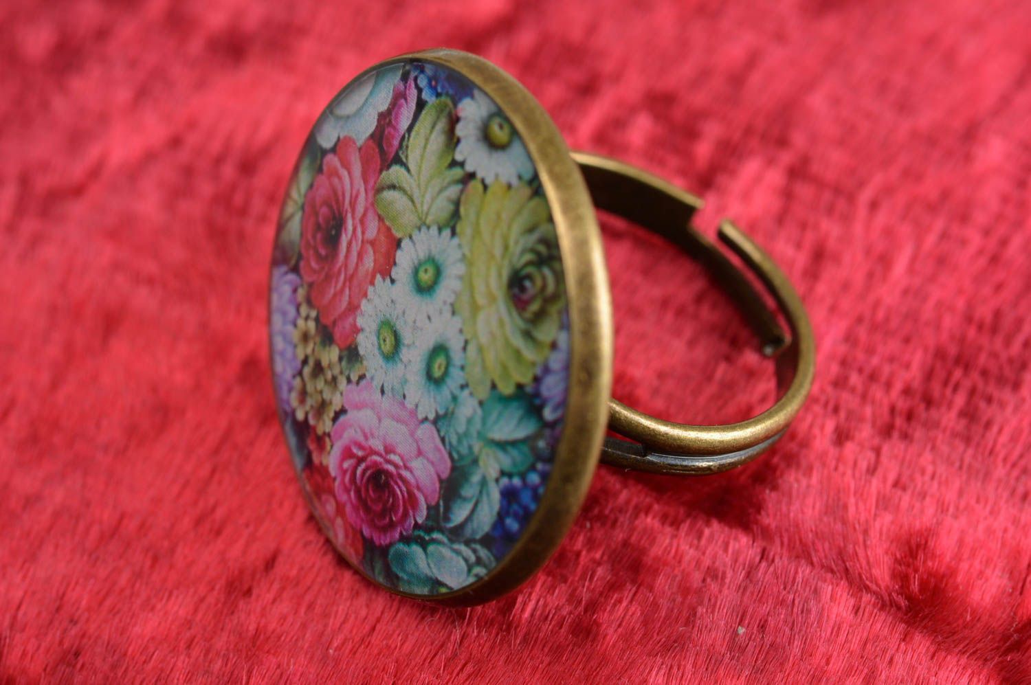 Handmade round-shaped vintage ring with epoxy resin decorated with decoupage  photo 1