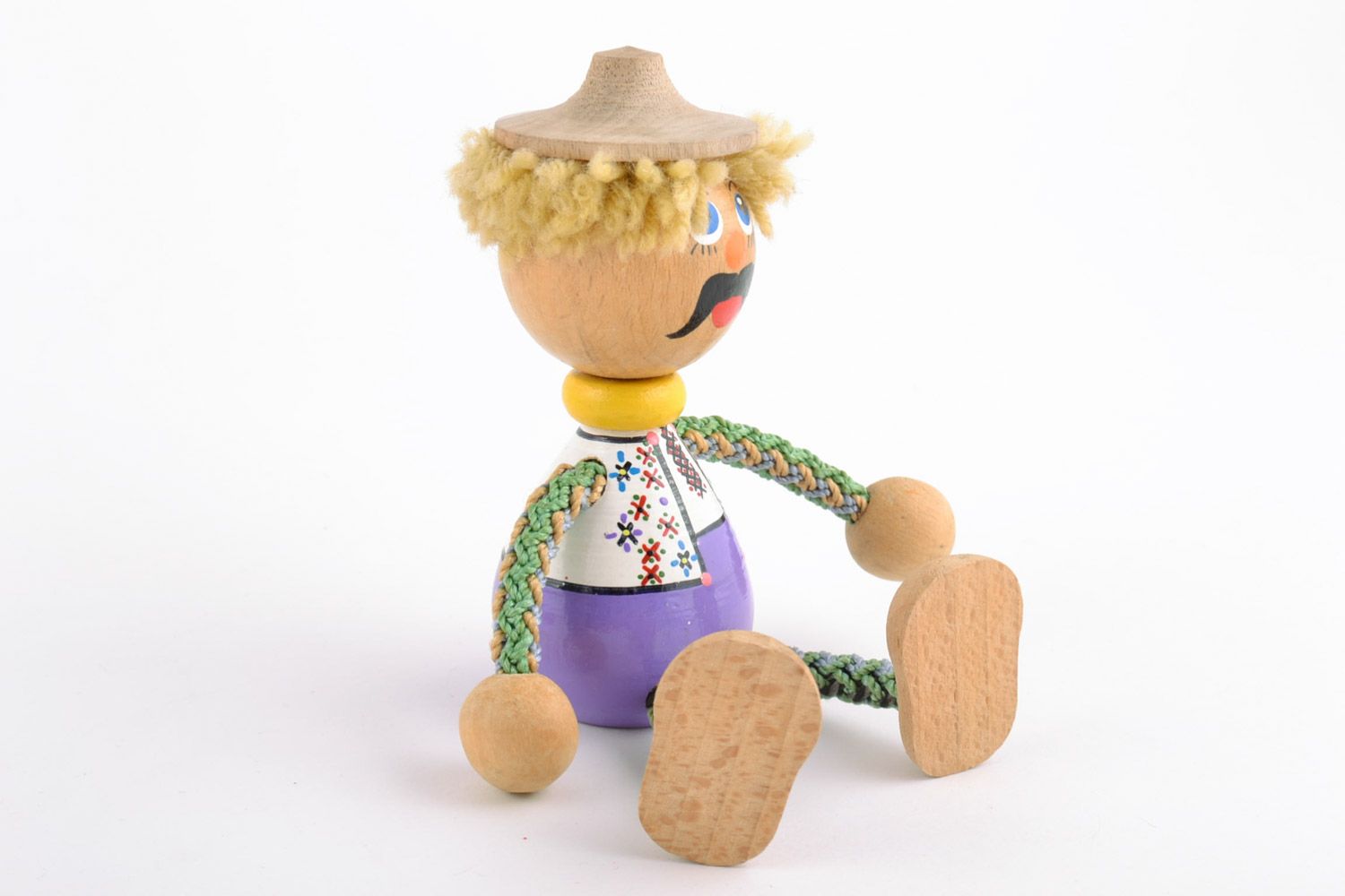 Красивая деревянная игрушка Казак в этно-наряде хэнд мэйд расписная для детей фото 4
