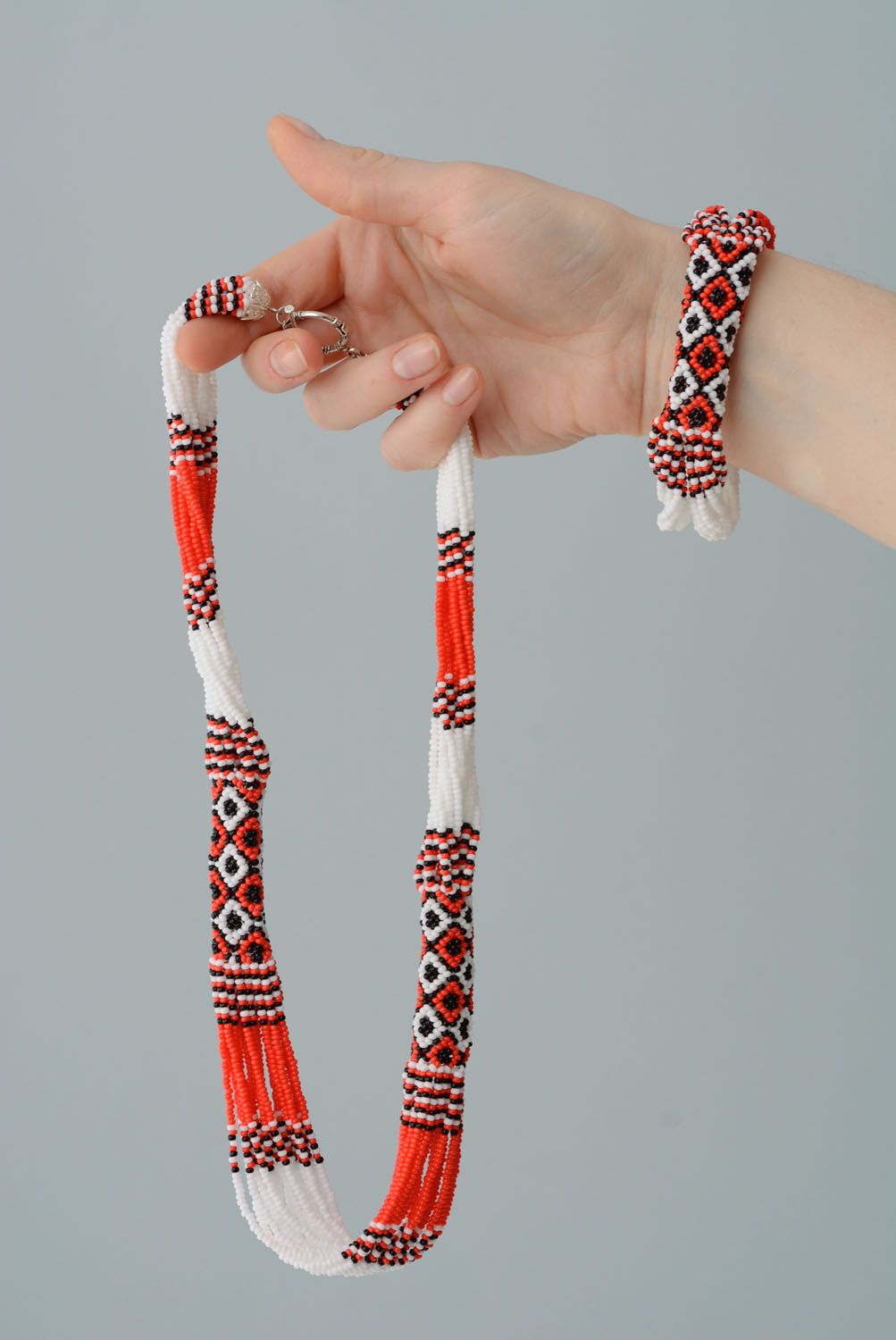 Set de accesorios: collar y pulsera de abalorios de estilo étnico foto 5